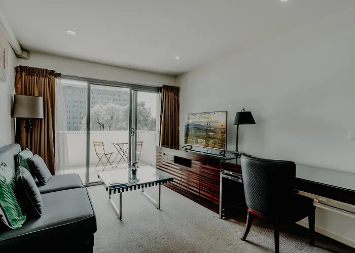 Urban 1-Bed Apartment In The Heart Of The City